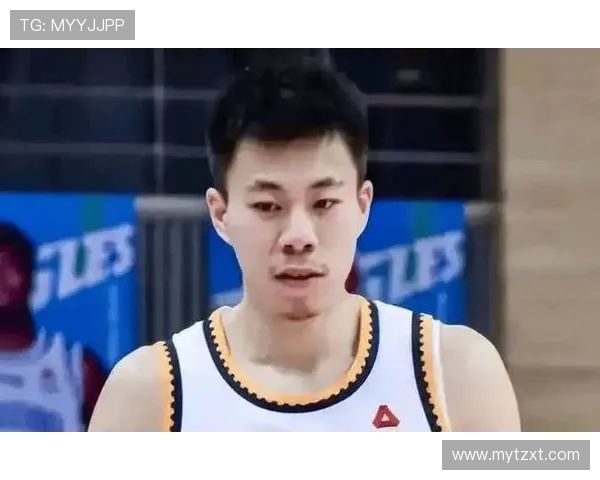 张镇麟透露加盟后震惊上海男篮队友纷纷发表情包热烈欢迎 张镇麟透露加盟后震惊上海男篮队友纷纷发表情包热烈欢迎